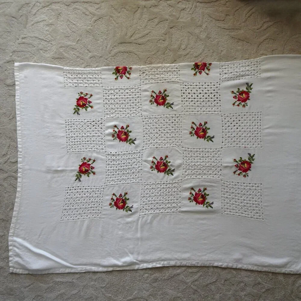 Vintage Handmade Tablecloth 76